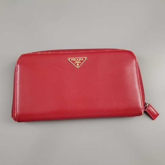 PRADA Beautiful Classic Zippy Compact wallet/Italy - Picture 1 of 16